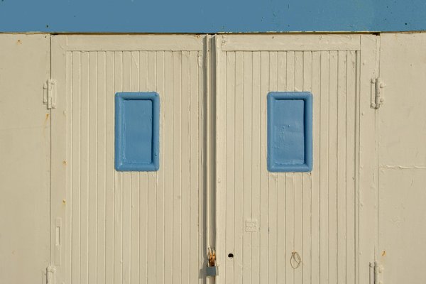 Comment choisir une tente pour un camping en région de plateau volcanique?